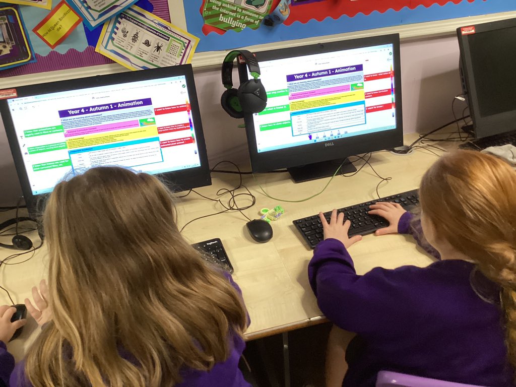 MissMoon tweet media