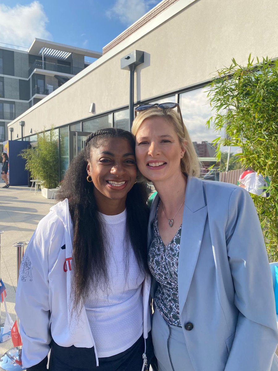 With this absolute legend <a href="/kad_c/">Kadeena Cox OBE</a> for <a href="/BBCBreakfast/">BBC Breakfast</a> this morning