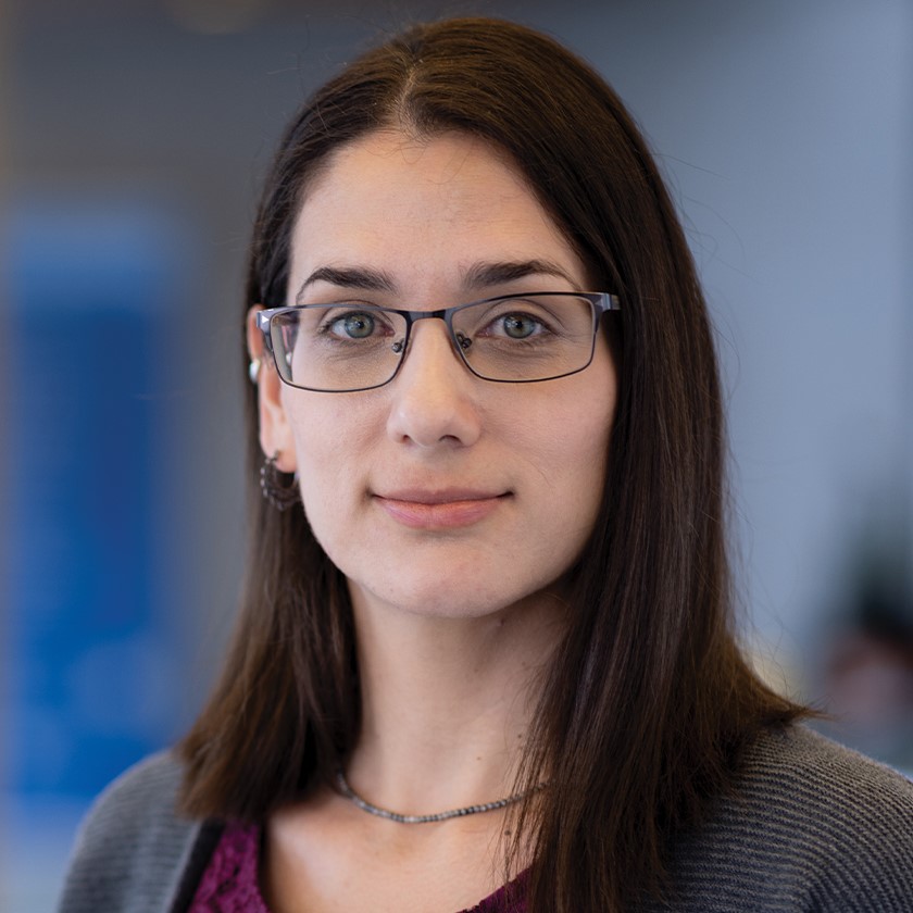 EinsteinMed's tweet photo. The @nih_nhlbi has awarded @MaryanovichLab, a five-year, $2.8 million grant to discover the molecular mechanisms by which age-related dysfunction of autonomic nerves in the bone marrow drives the aging of HSCs and the blood system. More at https://t.co/oApd7bqlnh. https://t.co/OqWUA0LzHc