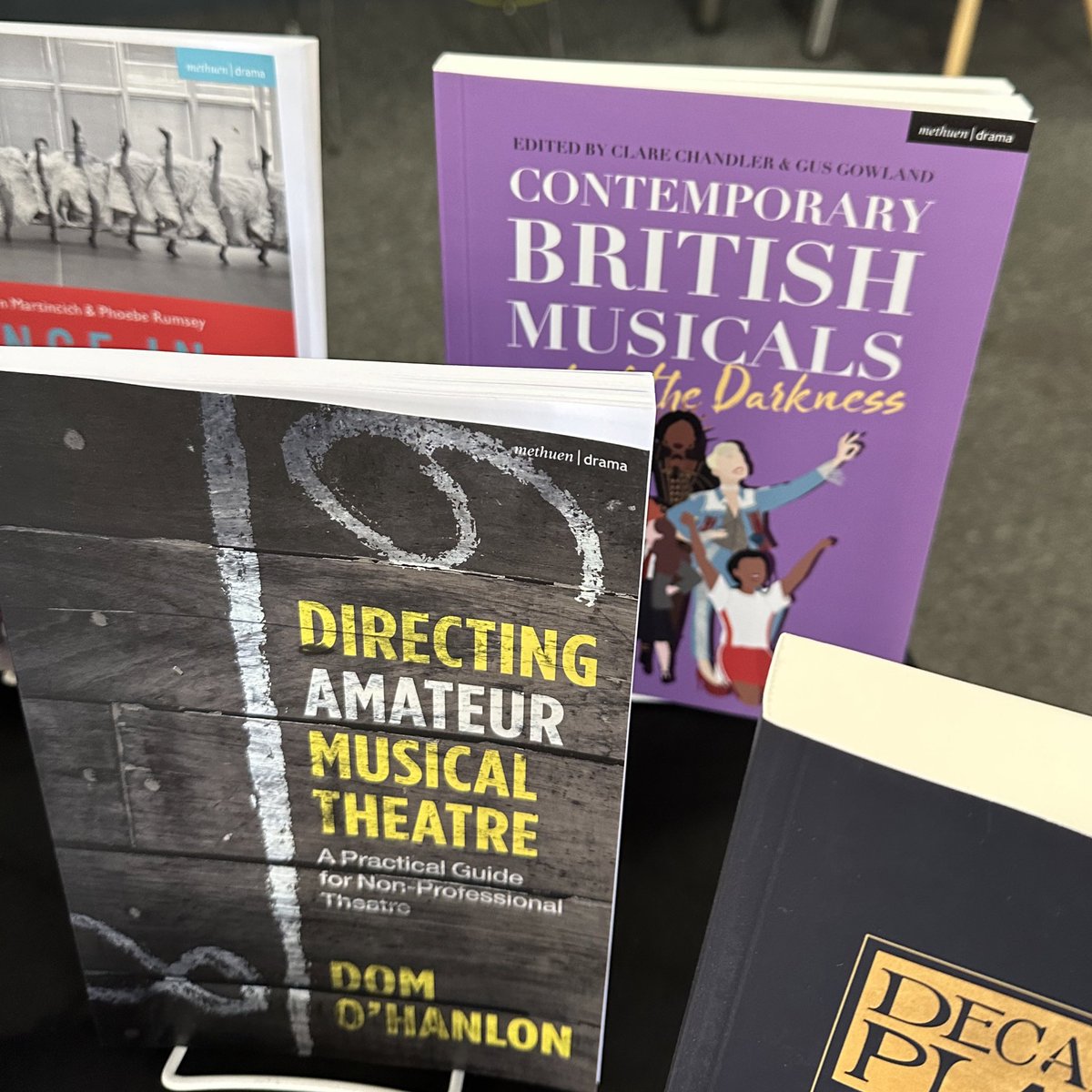 Musicals at <a href="/TaPRA_/">TaPRA</a>. Look <a href="/mrstandler/">Clare Chandler</a> and <a href="/GusGowland/">Gus Gowland</a>, your/our book made it! Woooooo!