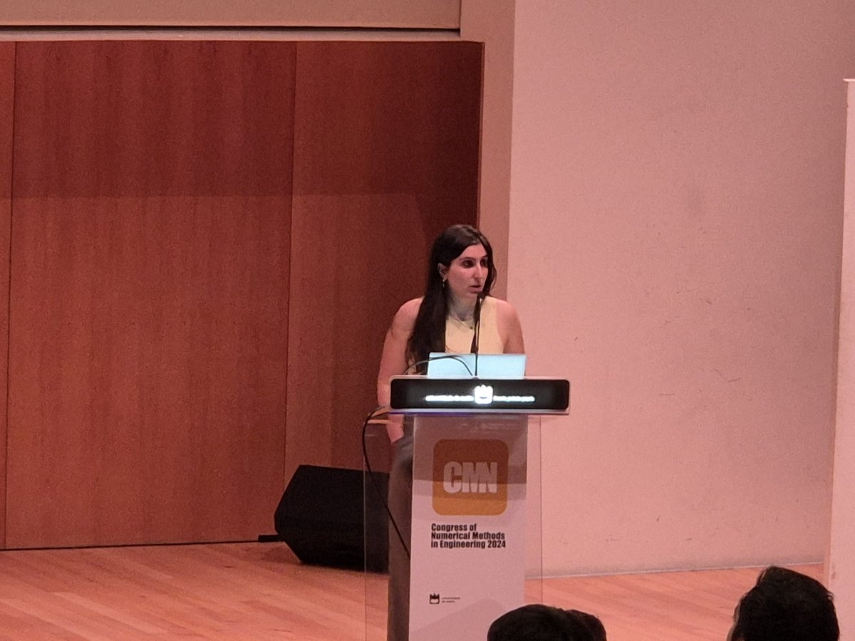 Noelia Fernández (<a href="/Noeh_Fdez/">Noelia Fernández</a> ) presentó su trabajo sobre el diseño y optimización de jackets para eólica marina 🌊👩‍🏫

#CMN2024 #Aveiro #ComputationalMechanics