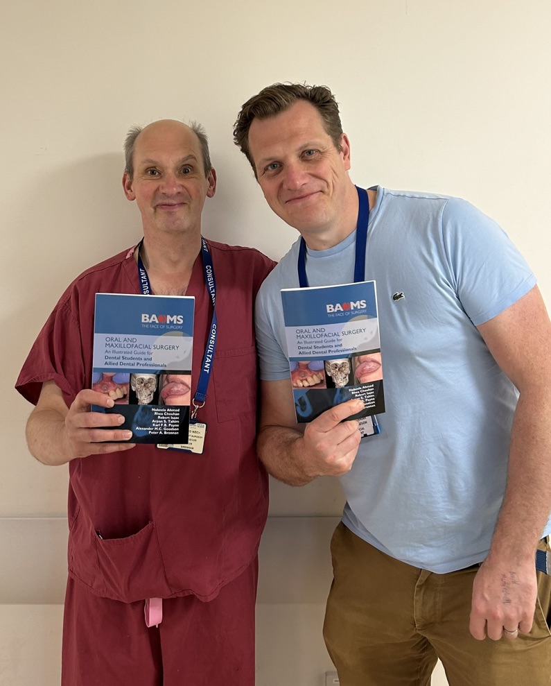 Here it is - new FREE to download book on our specialty for dental professionals

Compliments one we wrote in 2022 for medical professionals

Have a look &amp; see some of the amazing surgery OMFS  provides- from major cancer &amp; reconstruction to facial trauma

shorturl.at/NeQ5x