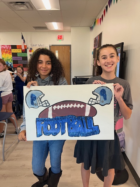 The Intermediate art students wanted to show their love and support for all of the Peaster organizations and teams by making them all posters. Not only are they all super talented artist but have lots of school spirit.
#pisdstudentsfirst
#peasterpower