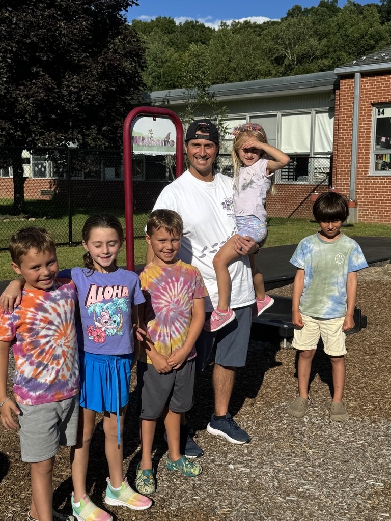 KDM Elementary School tweet media