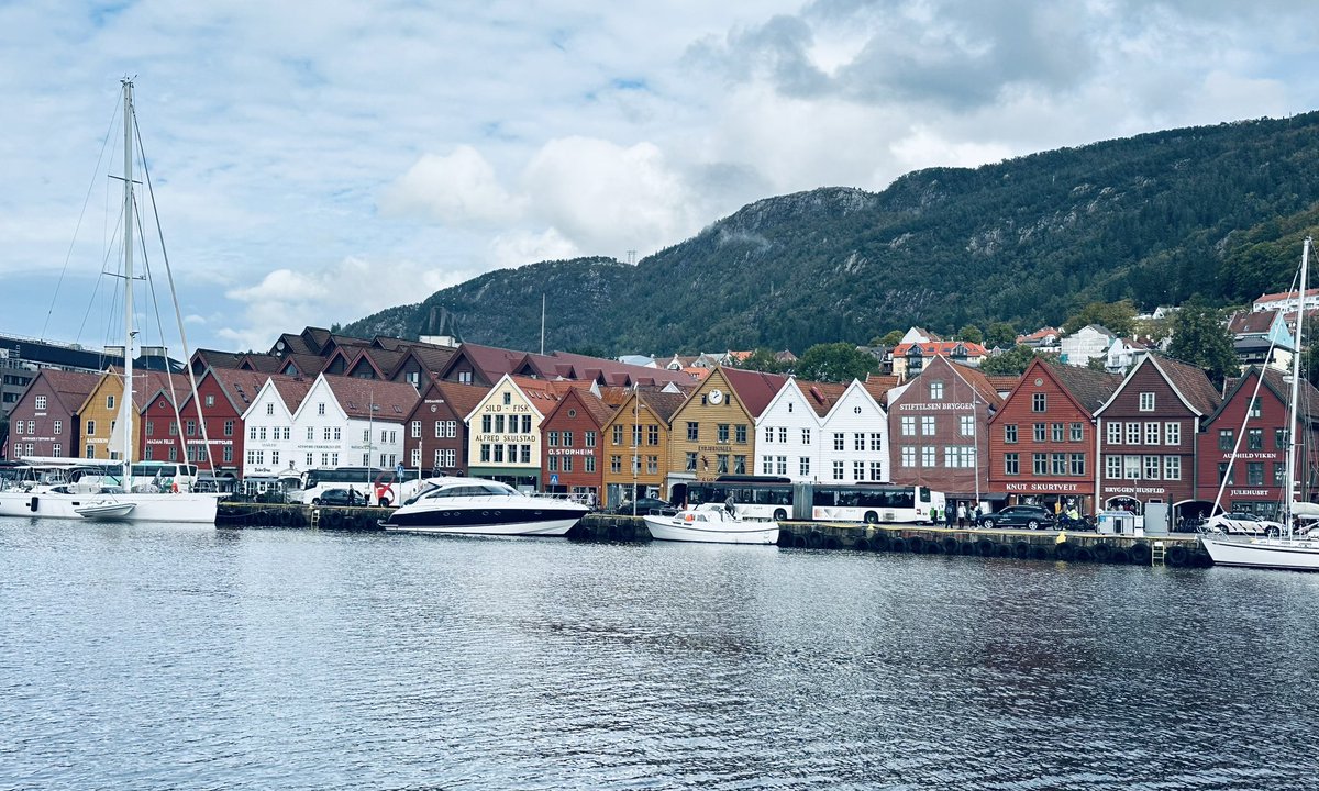 Hei Bergen! 🇳🇴 #EALE24 <a href="/eale_sbe/">EALE</a>