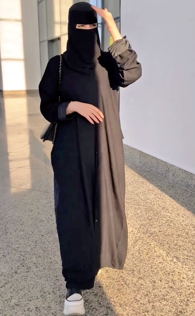 مع غروب الشمس سلامي لكم من سفح صعناء .