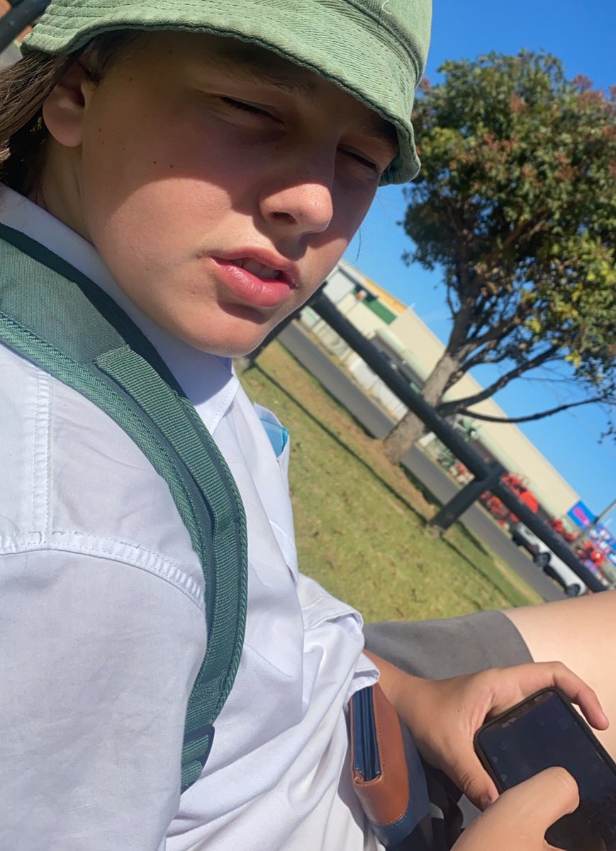 richardkellogs's tweet image. Suns put guns out as they say!! 💪
The warmth of the sun lets me forget my crippling fear of being jumped and brutally molested. Anyway, lighting was nice so thought I’d have a crack at a cool photo!!!😎