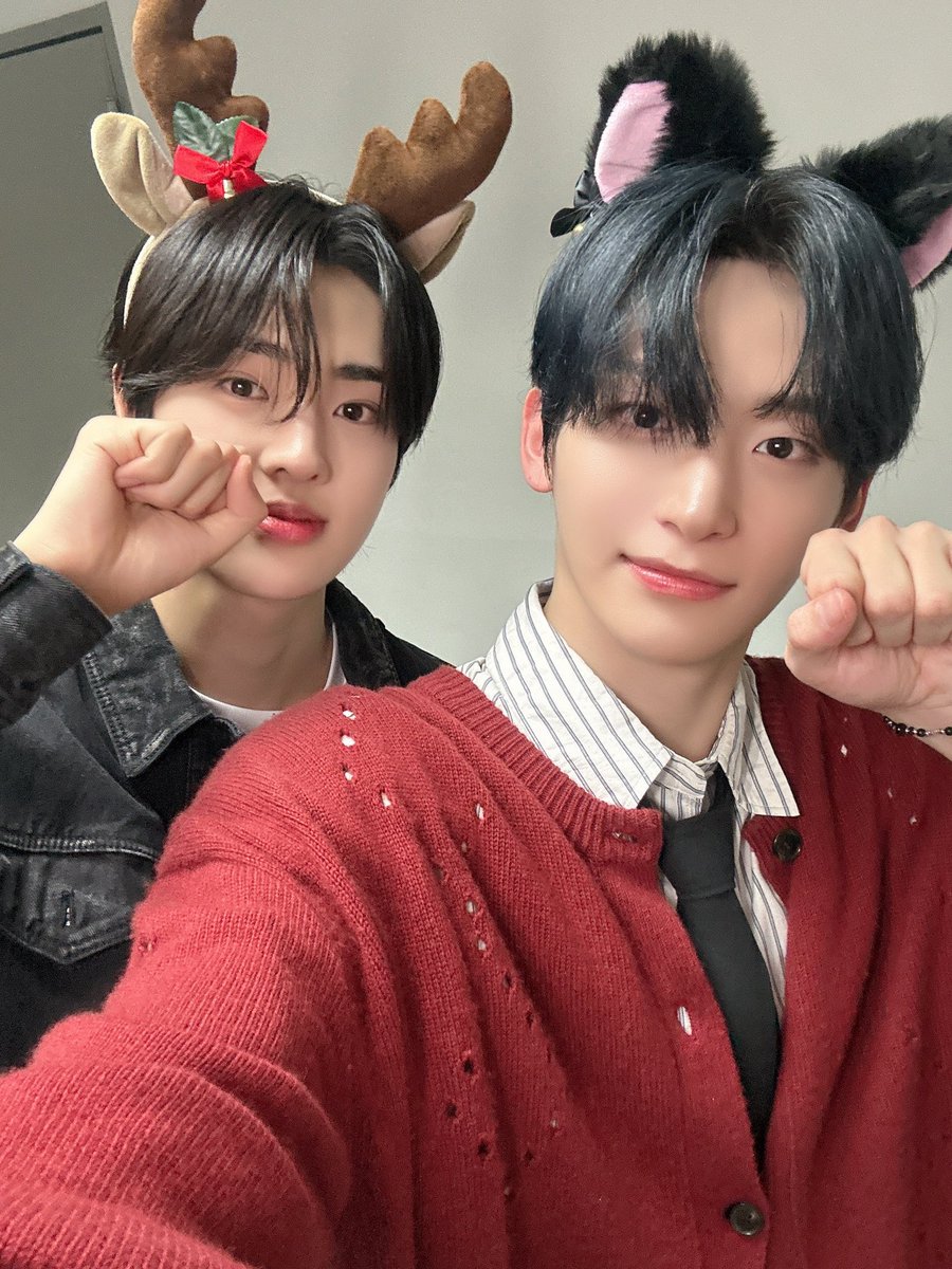 은찬님과 함께 냥냥🐱🐥
#정모 #러비티 #크래비티 #은찬 #템페스트 #로드투킹덤