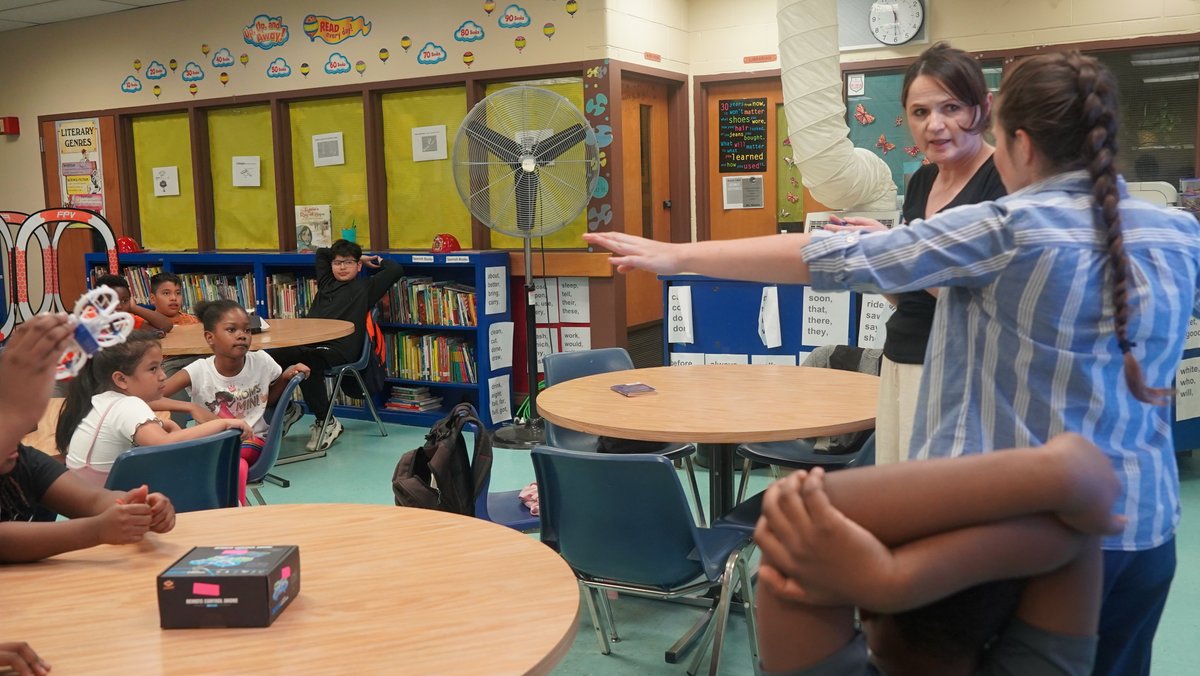 Morning from everyone here at the Drone Cadets Foundation🚁

Here's a photo of one of our programs we had at a elementary school teaching the youth all about the amazing ins and outs of drones 🚁