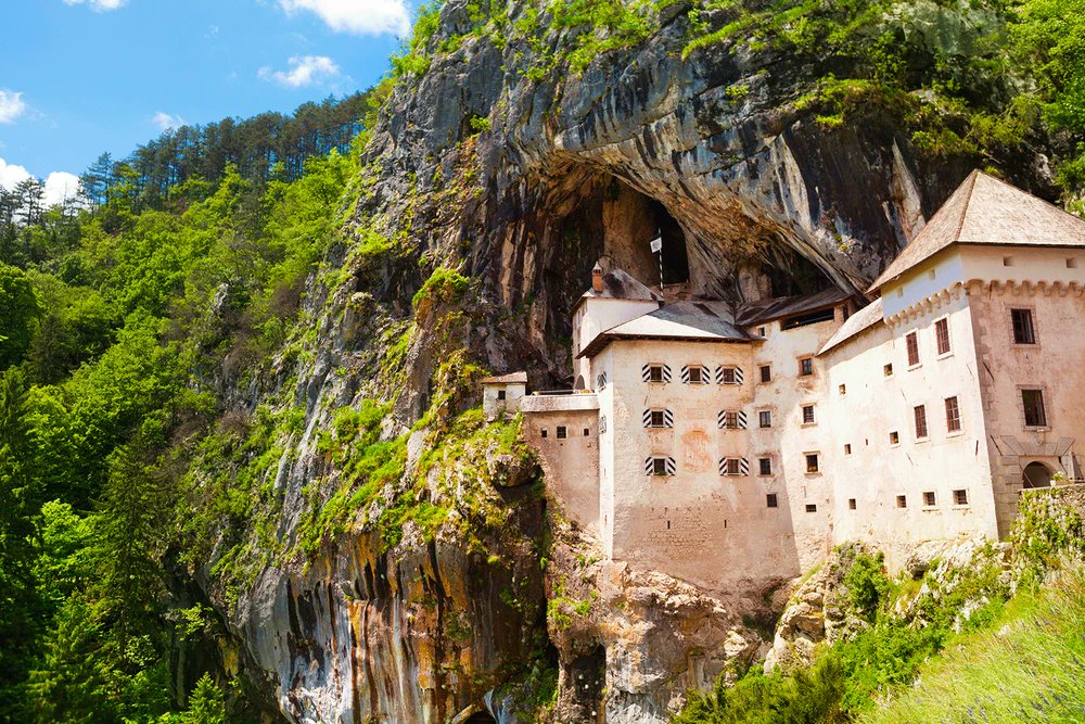 Escapes_haven's tweet photo. #Balkan Explorer All-Inclusive Ultra-Lux Golden Eagle Rail Journey with Montenegro Tour 
https://t.co/yMYdZJ7zPE https://t.co/mvj5A9UzRP