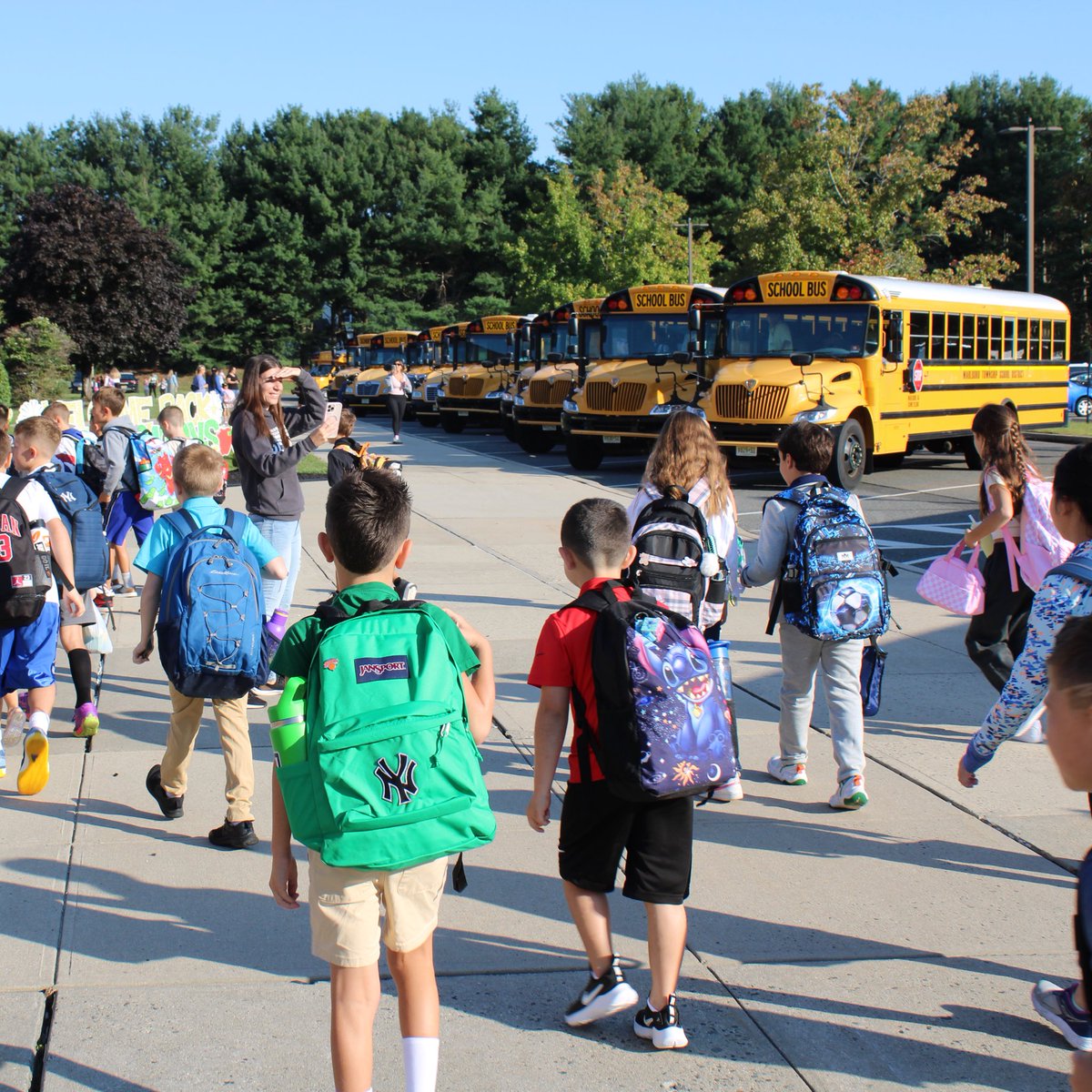 MTPSNJ's tweet photo. Happy First Day of School!
•
•
•
#MTPSPK8 #MTPSMinds #MTPSMotivators #MTPSMotivation https://t.co/kvCmDVwqCE