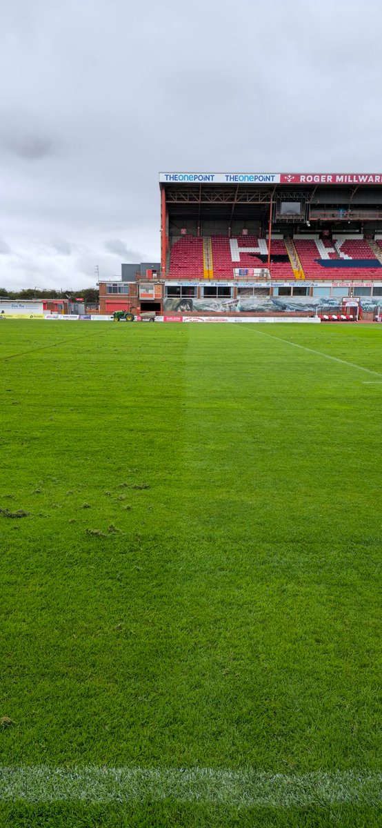 bashs_tweets's tweet photo. Good rake out of the main pitch today followed by a clean up with the demo @Infinicut SM34. Really nice machine to use, great suction, even in damp conditions, leaving a great finish. Having the app to customise speed is also a great feature. 

#HullKR #Pitch #Demo #Infinicut https://t.co/cTdHXXk9Qd