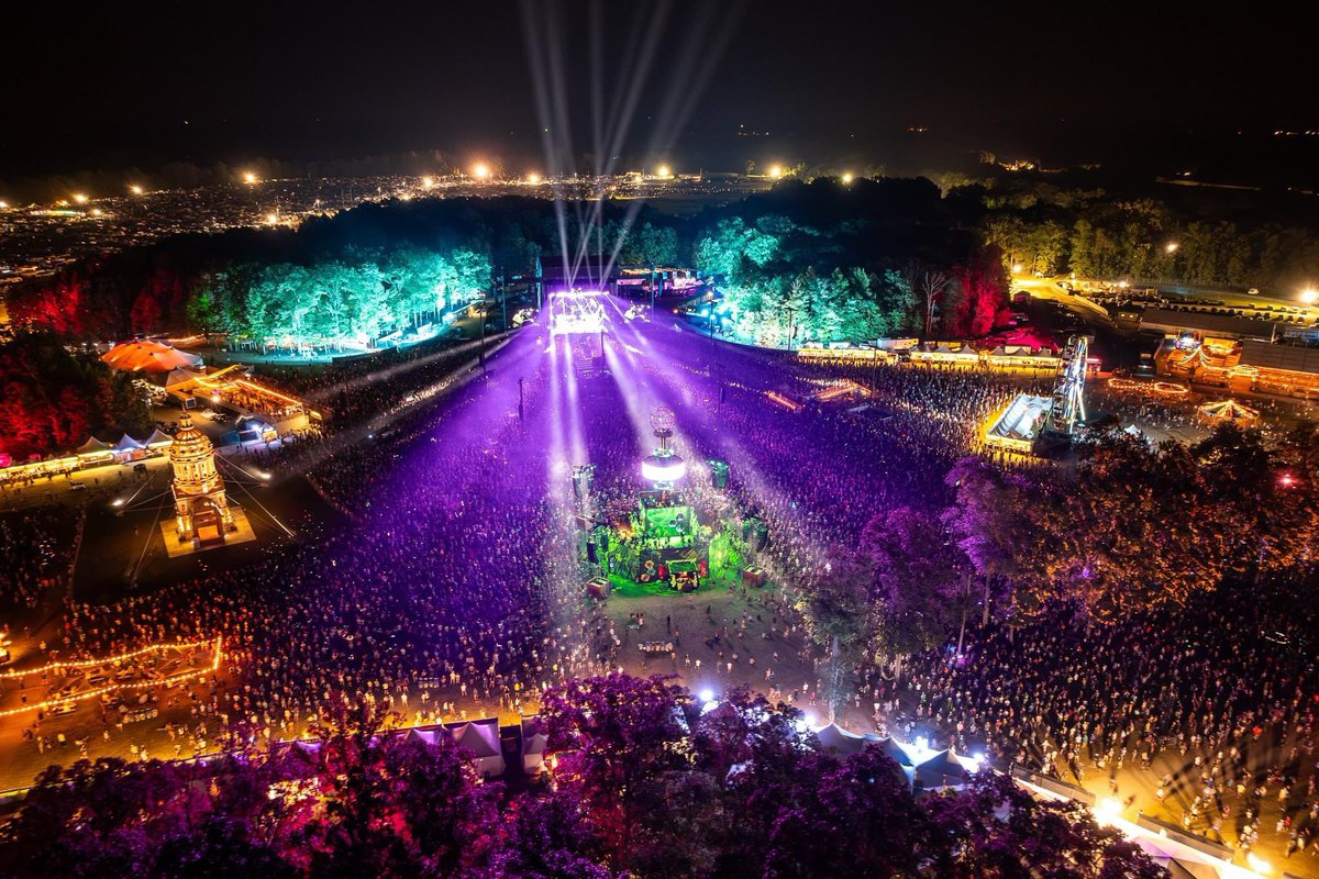 TheRobeWay's tweet photo. Taking our #WayCoolWednesday to Dover, Delaware, for the @phish Mondegreen festival &amp; the #lightingdesign by Chris Kuroda &amp; Andrew ‘Gif’ Giffin using @Robelighting #iFORTE, #TetraX, #MegaPointe &amp; #Spiider luminaires supplied by @GSPSProduction. (📸 @AliveCoverage) https://t.co/b49fus8bsQ