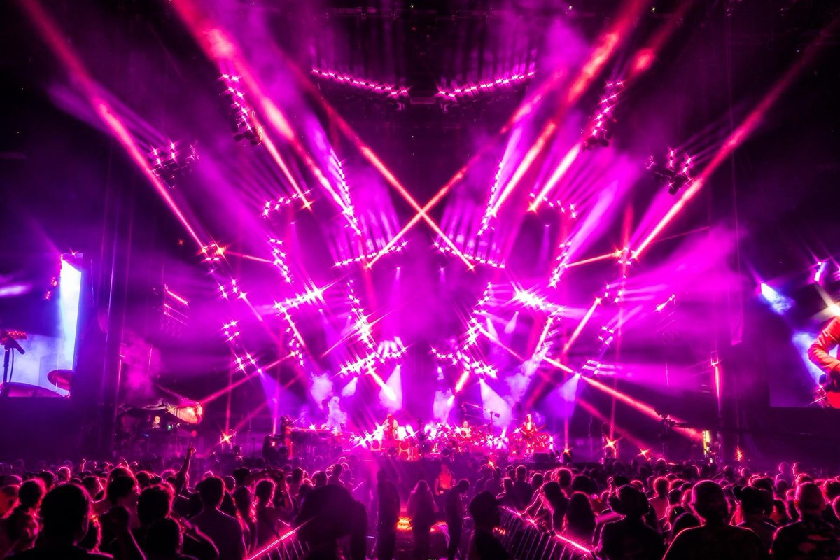 TheRobeWay's tweet photo. Taking our #WayCoolWednesday to Dover, Delaware, for the @phish Mondegreen festival &amp; the #lightingdesign by Chris Kuroda &amp; Andrew ‘Gif’ Giffin using @Robelighting #iFORTE, #TetraX, #MegaPointe &amp; #Spiider luminaires supplied by @GSPSProduction. (📸 @AliveCoverage) https://t.co/b49fus8bsQ