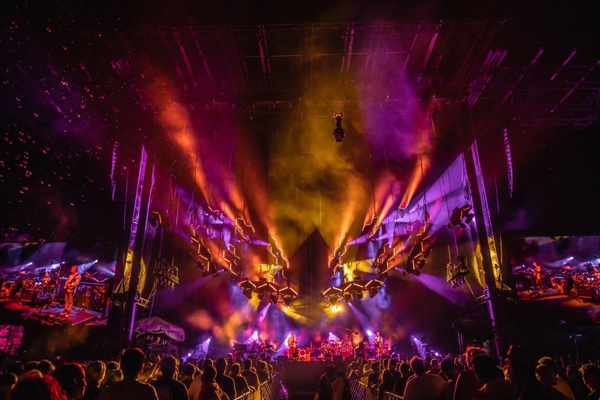 TheRobeWay's tweet photo. Taking our #WayCoolWednesday to Dover, Delaware, for the @phish Mondegreen festival &amp; the #lightingdesign by Chris Kuroda &amp; Andrew ‘Gif’ Giffin using @Robelighting #iFORTE, #TetraX, #MegaPointe &amp; #Spiider luminaires supplied by @GSPSProduction. (📸 @AliveCoverage) https://t.co/b49fus8bsQ