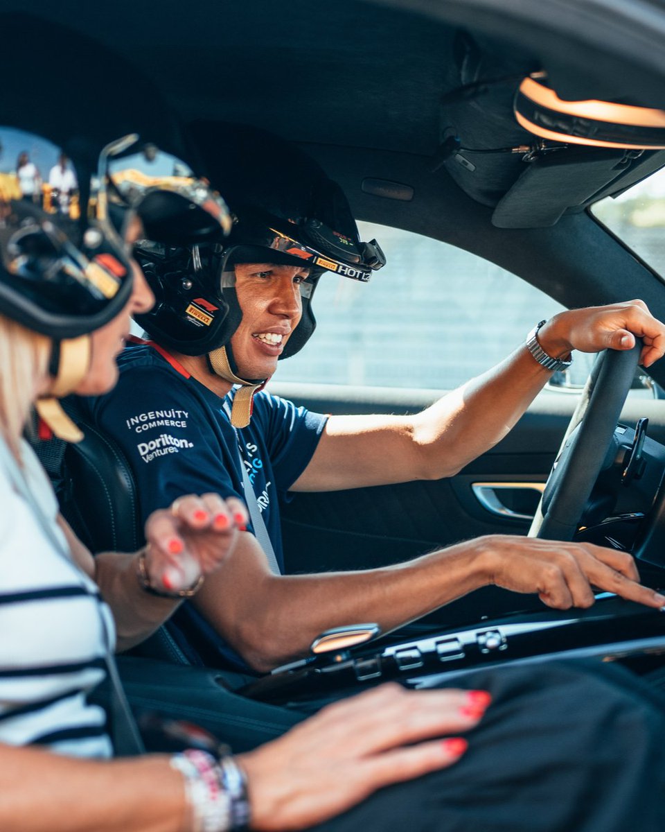 WilliamsF1's tweet photo. Hot lappin' around Monza with AA23 💨 https://t.co/NrqdMBV046