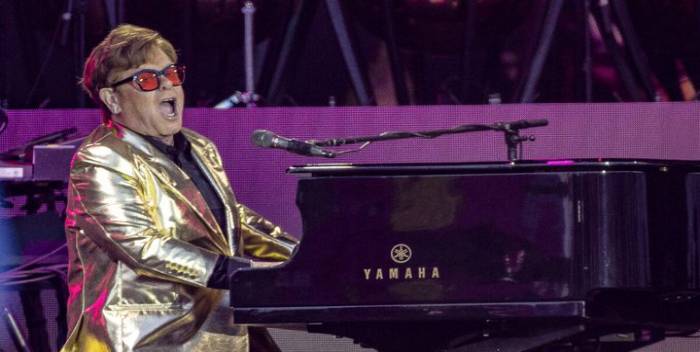 El cantante Elton John anunció en sus redes sociales que sufrió de una fuerte infección diarioeltiempo.com.ve/el-cantante-el…