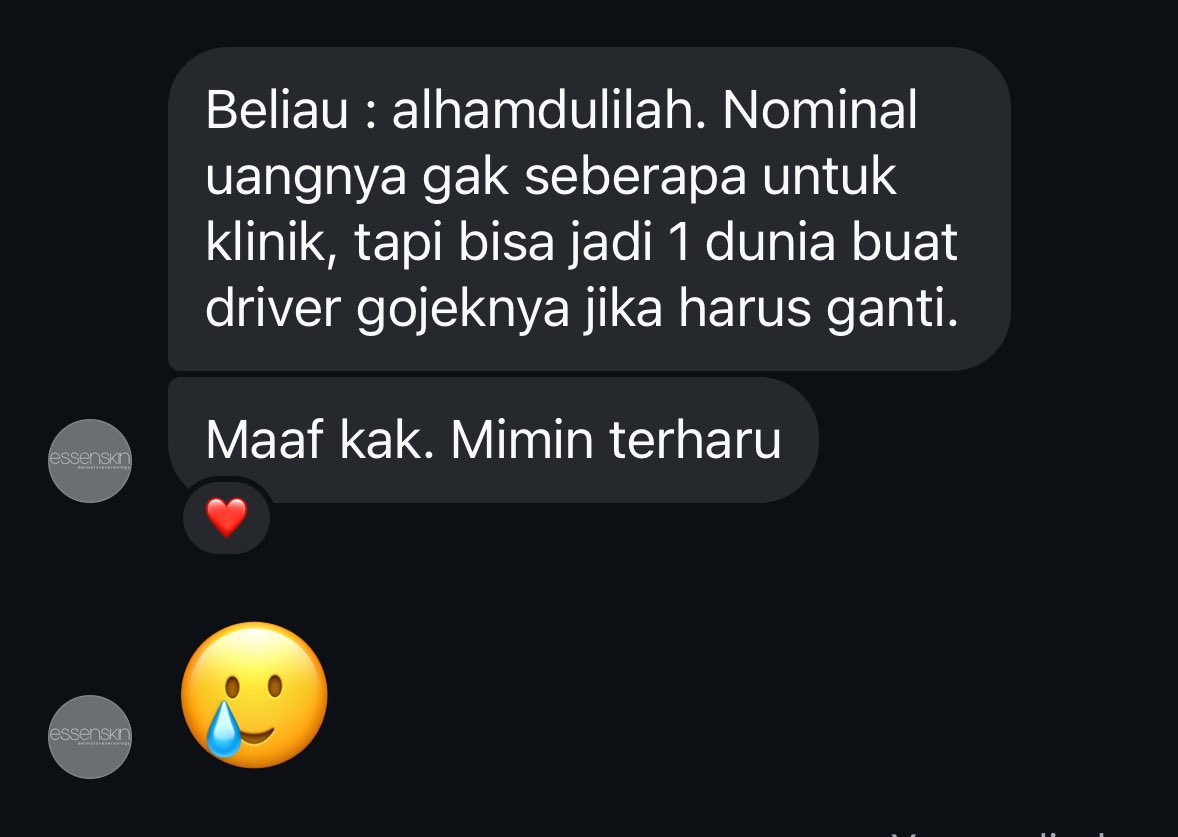 edwinafaa's tweet photo. Memang ini dokter seperti ibu peri 😭 teamnya juga baik2 amat. Respon beliau dan comment admin 👇

Dokter Dewi ini ngga pernah maksain untuk kita beli krim dari mereka, suka bantu research-in produk apa yang available di EU supaya aku bisa beli. Ga ngerti lagi 🥹 https://t.co/5yRwyvocQp