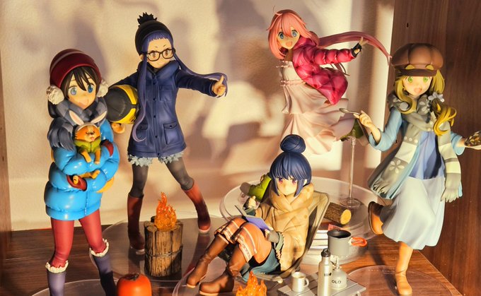 フィギュア増えてきちゃったから友達にお迎えしてもらった🍁🍂 