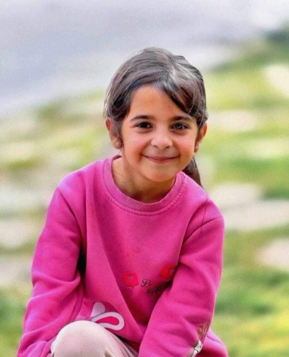 14 gün oldu. Narin nerede??? Sessizliği veya eylemleriyle suça ortak olan herkes cezalandırılsın. Kimse çocuklara dokunmaya cesaret edemesin. 
#NarinYayınYasağıKaldırılsın #NarinÇocukNerede #narinbulunsunartık