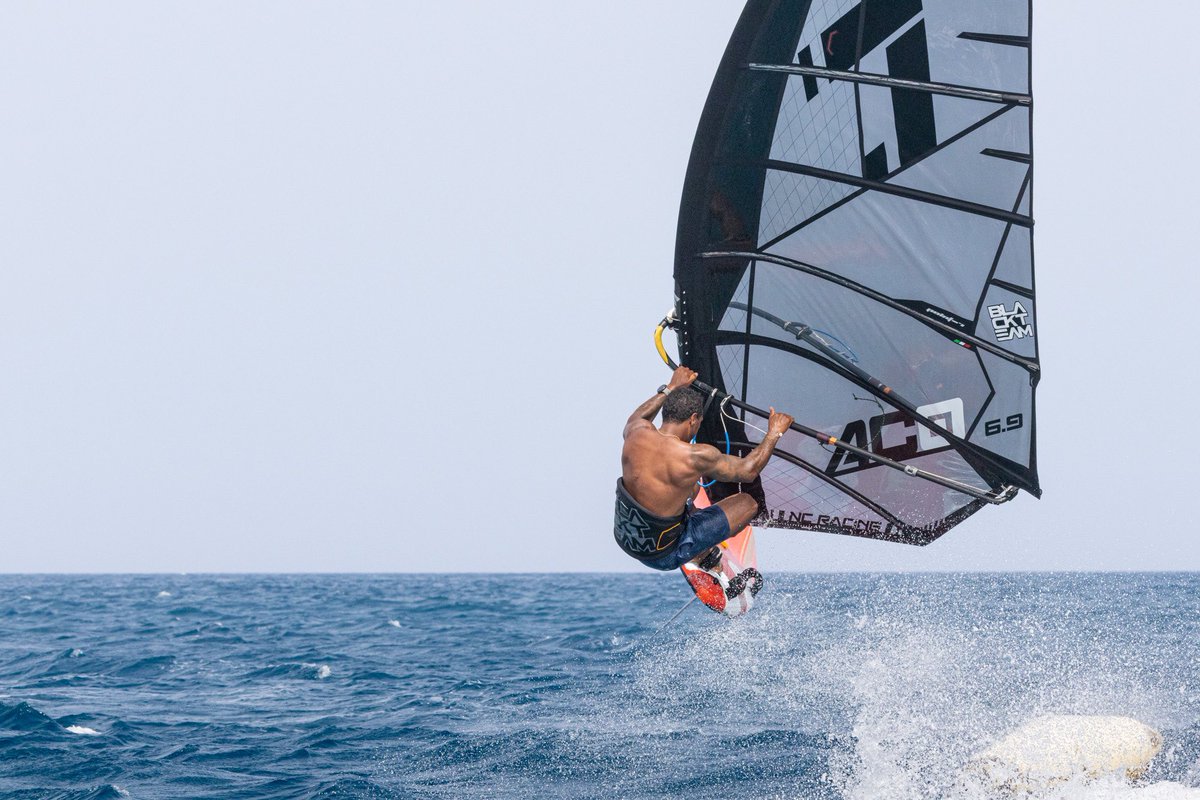 tatyfrans's tweet photo. Leaping 😊
@point7windsurf AC0 fun, easy, light and comfortable and all around good sail.
#point7 #windsurfisfun #fuerteventura #matasbay https://t.co/EmrTLYlSjg