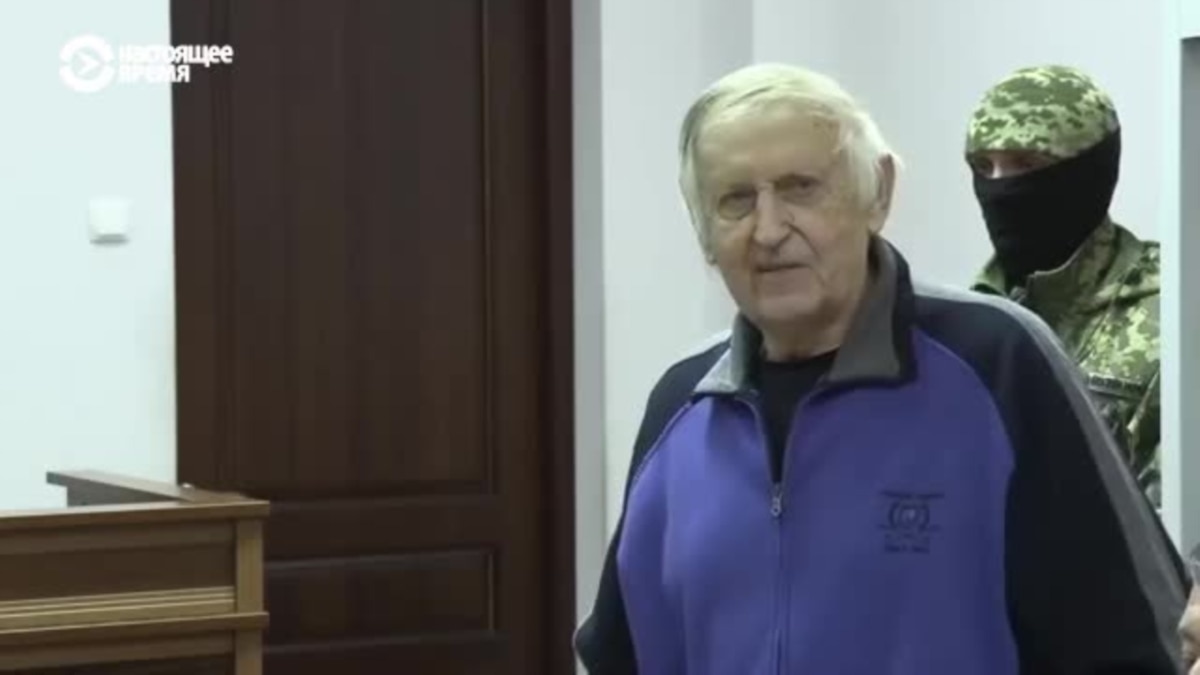 RussiaRecord's tweet photo. Кого и за что в Украине могут лишить государственных наград и званий https://t.co/MCRNcD9MUF https://t.co/yhZ0Xyhtse