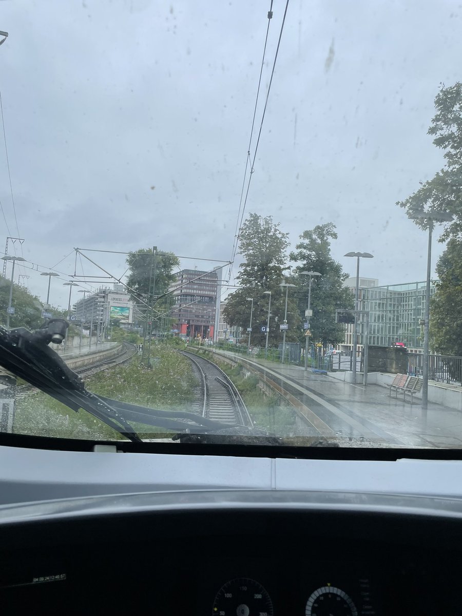 Unser tägliches Personen im Gleis gib uns heute…