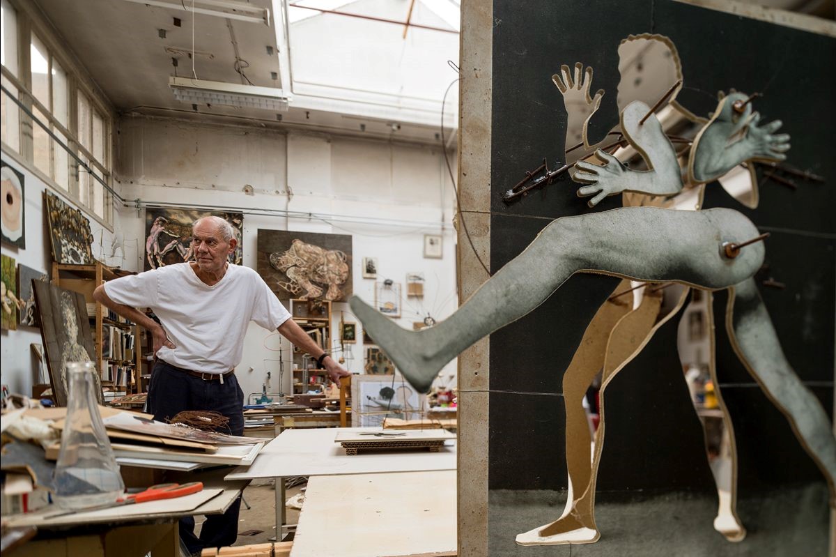 Kunst moet van alles. Kunst moet polarisatie bestrijden, het spook van de eenzaamheid uitroeien, integratie bevorderen, de druk op de zorg verlichten en wat al niet meer. Kunst als duizenddingendoekje.
kunstkrant.nl/nieuws/kunst-m…