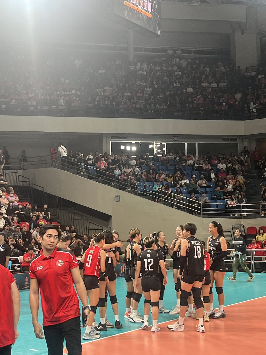 News5PH's tweet photo. BRONZE FOR HD SPIKERS
Nalusutan ng #Cignal ang #PLDT matapos ang kanilang set 4 run sa battle for bronze ng 2024 #PVL #ReinforcedConference, 25-20, 19-25, 18-25, 23-25. #News5 https://t.co/ijoMPsMKNV