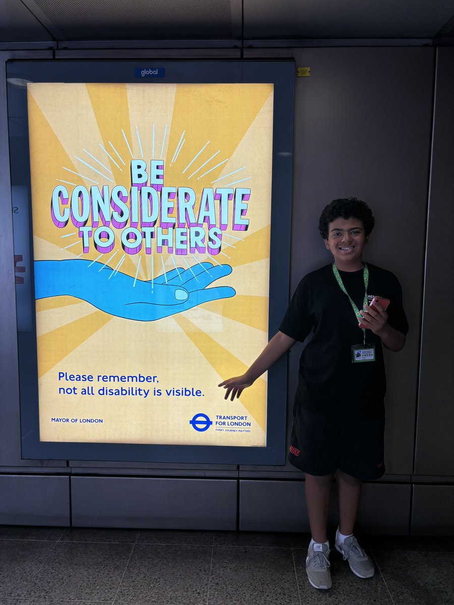 LabourFay's tweet photo. Thank you @TfL for reminding people of this. It is so important 👏🏻 #noteverydisabilityisvisible 💙 https://t.co/9mBOaNQ0HT