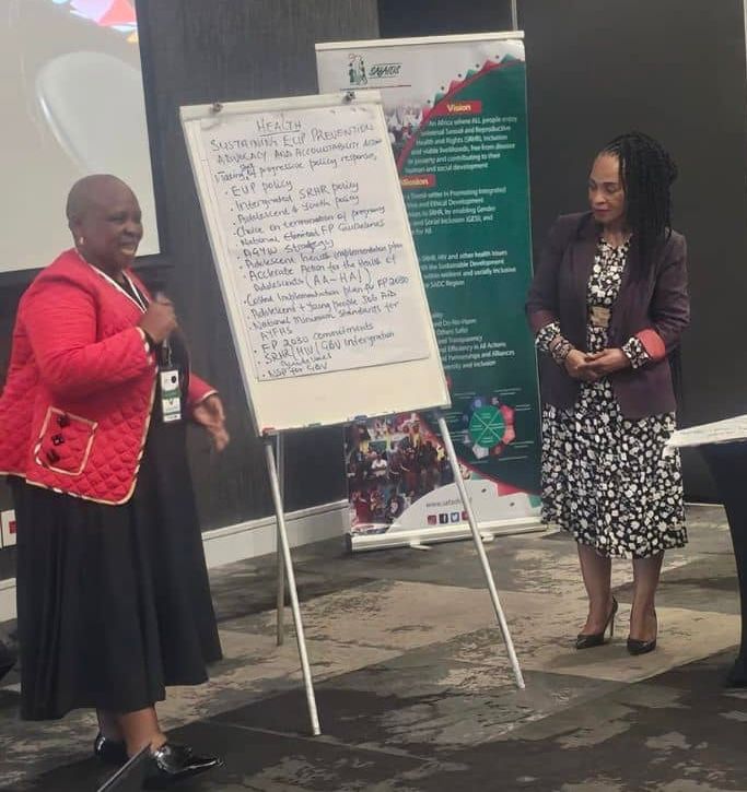 SAfAIDS's tweet image. SAfAIDS Regional convened 5th capacity strengthening workshop with policy-makers from Min. of Health &amp;amp; Education of #SADC Member States on FEmCAP - integrating Feminism, Economic Emp, Climate Action into Prevention of #EUP among adolescent girls &amp;amp; young women
#SupportChoice
