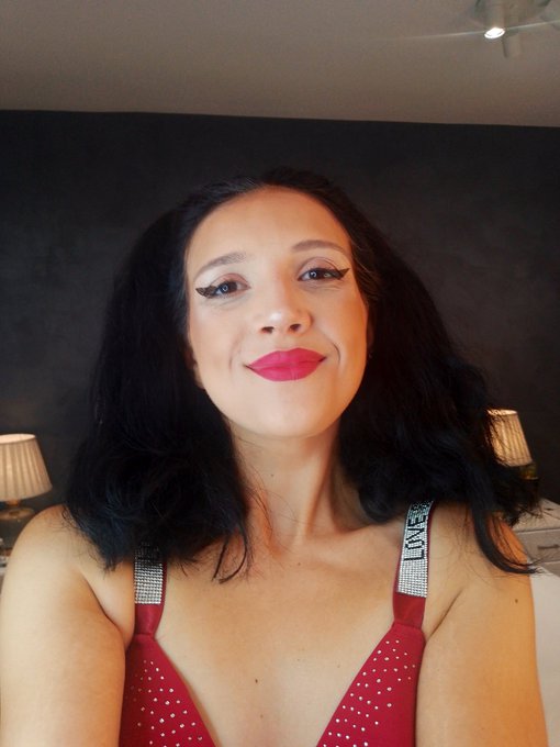 feeling playful today 💦   https://t.co/VgwNW35TGK https://t.co/e37WxmLPIe<a href="/tag/model"class="tags"><span>#model</span></a><a href="/tag/blonde"class="tags"><span>#blonde</span></a><a href="/tag/glasses"class="tags"><span>#glasses</span></a><a href="/tag/redlips"class="tags"><span>#redlips</span></a>