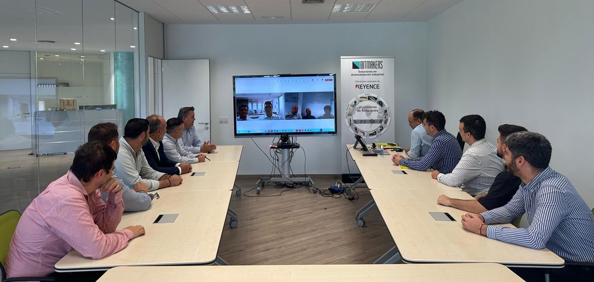 bitmakers_ai's tweet image. Este mes de agosto hemos desarrollado las jornadas internas de formación a todos los ingenieros de ventas de Bitmakers.👨‍🏫 
#keyencespain #automatizar #optimizar #digitalizar #formacion
