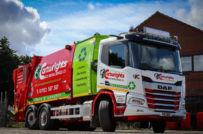 TNHaulage's tweet photo. Cartwrights Waste Disposal Services expands fleet.

Telford-based Cartwright Waste Disposal Services has purchased a New Generation DAF XD 410 FAN 6x2 rigid, with multicompartment trade waste bin c...

Check out the full story 👉 https://t.co/A3EHT4PW9H (@TransEngineer)

#haulage https://t.co/WhZxRXtJKf