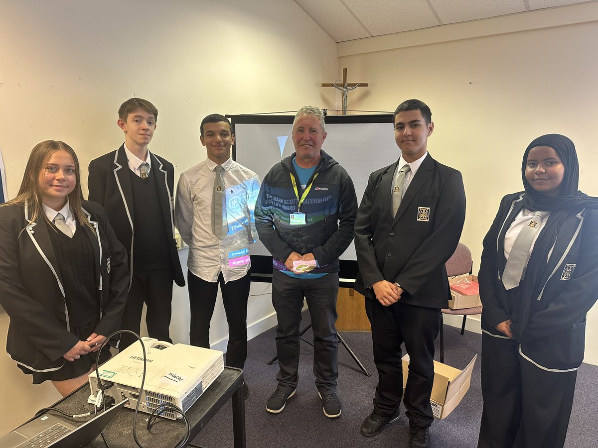 AquinasRe's tweet photo. Thanks to Steve Elliott from #MarkScottFoundation for coming in today to inspire some of our S6 towards making positive change! ๐๐ป @StThomasAqSec https://t.co/ABs5HeP3e3