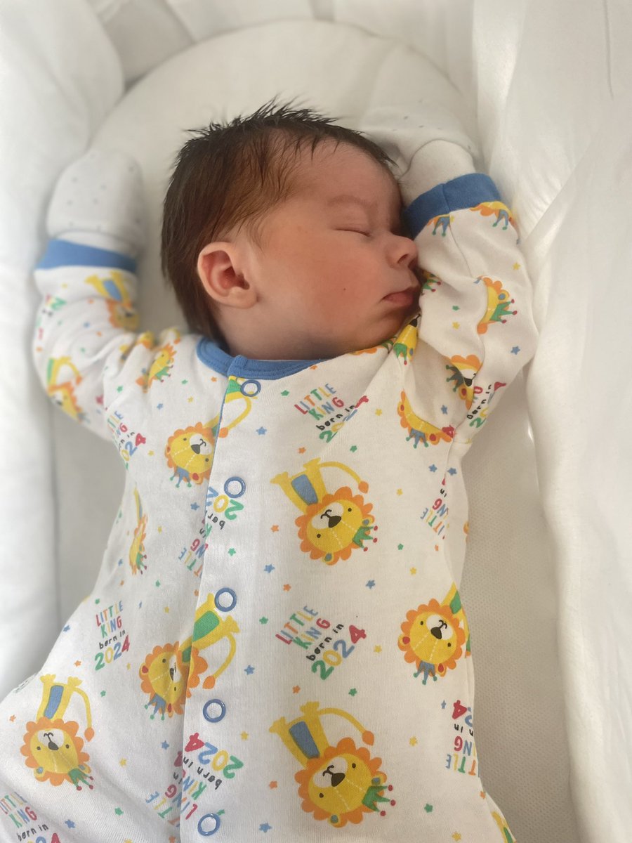 KXRRIEANN's tweet photo. 28.08.24 our little Harrison aka Haribo was born 💙

(born is the wrong word, tore out of me like alien is more apt but 🤷🏻‍♀️) https://t.co/IypII1LZDo