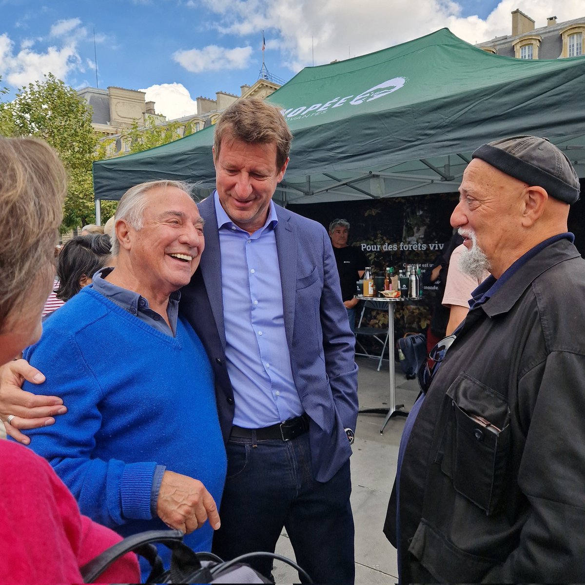 yjadot's tweet image. Être aujourd&apos;hui aux côtés de @SeaShepherdFran pour la libération de Paul Watson, c&apos;est être aux côtés de chaque militant•e écologiste qui partout défend l&apos;environnement. C&apos;est faire du vivant une priorité absolue.
Emprisonner et potentiellement extrader Paul Watson c&apos;est…