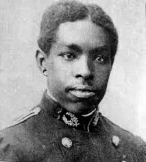 ClaudeRibbe's tweet photo. Au cimetière de Vaugirard, dans l’indifférence et l’oubli, repose Camille Mortenol, le polytechnicien de la #Guadeloupe, fils d’esclave, né à #PointeàPitre, qui sauva Paris de la destruction (1915-1918). Les vrais héros français ne sont pas ceux que l’on dit #esclavage #outremer https://t.co/hxAY8RY0E5
