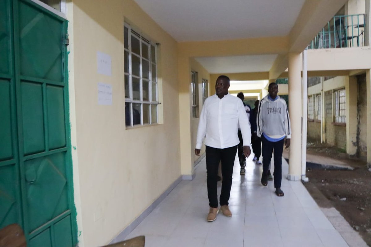 HonWamboka's tweet photo. Musakasa Technical Training Institute is a premier centre offering technical courses and skills to meet growing demand for technicians. Visited the TTI and pleased with the completed storey block that will provide a conducive learning environment for comrades.
#BumulaForward https://t.co/WWixgID4xK