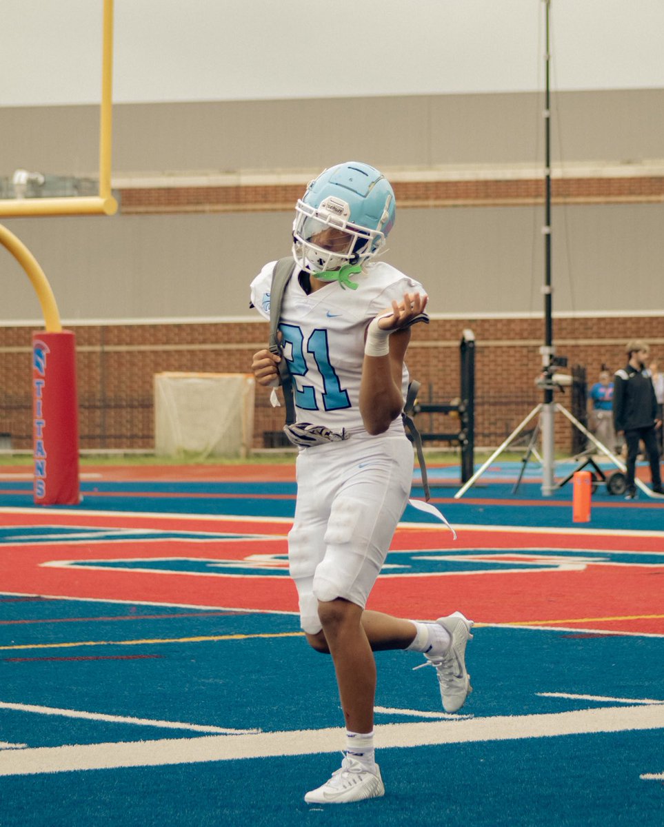 Alexandria City - Week 1 ‼️
18 tackles 
13 solo
5 assist
2 Int

hudl.com/v/2PzCZV