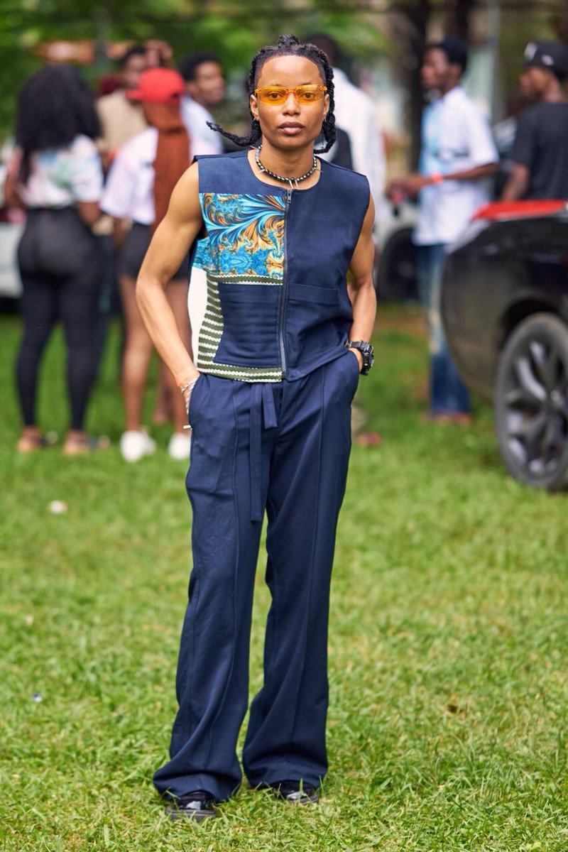 AnesiEmpire's tweet image. Pulled up to the @festivalofcolours looking like an embodiment of style and swag.⚡️⚡️
Styled by 🧵🪡: @vibesnstyles
Shot by 📸 : Olamide Flourish
#ÀNESI #anesiempire #anesimusic #anesiworld #FestivalOfColors