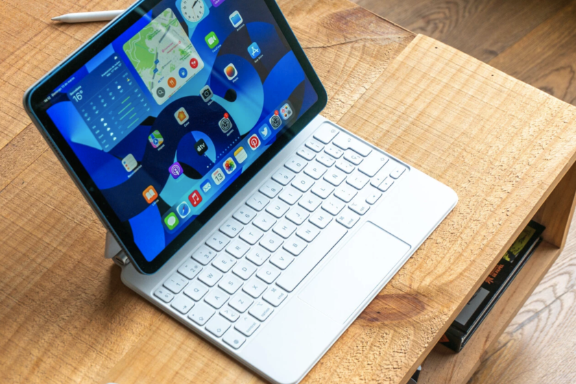 ArgenConsulting's tweet photo. Tu mochila será más ligera en la vuelta a clase: el iPad Air es la mejor alternativa a un portátil por su potencia y peso https://t.co/axbos1xMeP https://t.co/rU1hye9vkT