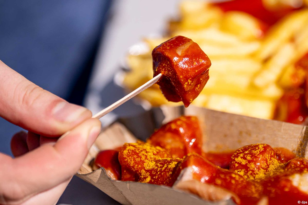 GermanEmbassy's tweet image. Happy 75th birthday, Currywurst!

On this day in 1949, Herta Heuwer is said to have made the first Currywurst in Berlin, after she acquired ketchup and curry powder from British soldiers who were based in Germany.

Today, it is one of the most beloved fast-food snacks in Germany.