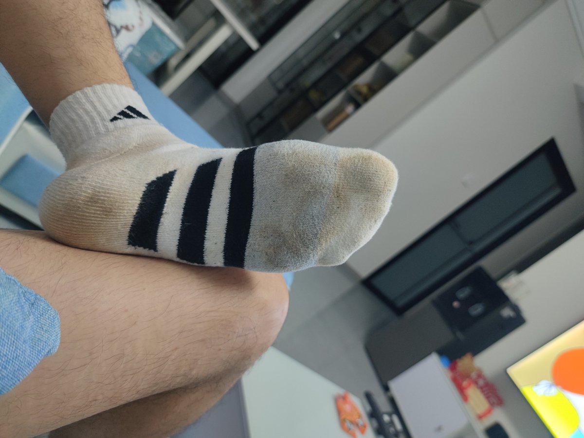 DangYu4's tweet photo. 一周的臭白袜让我看看谁可以🉑? https://t.co/caZ1WOMlMI