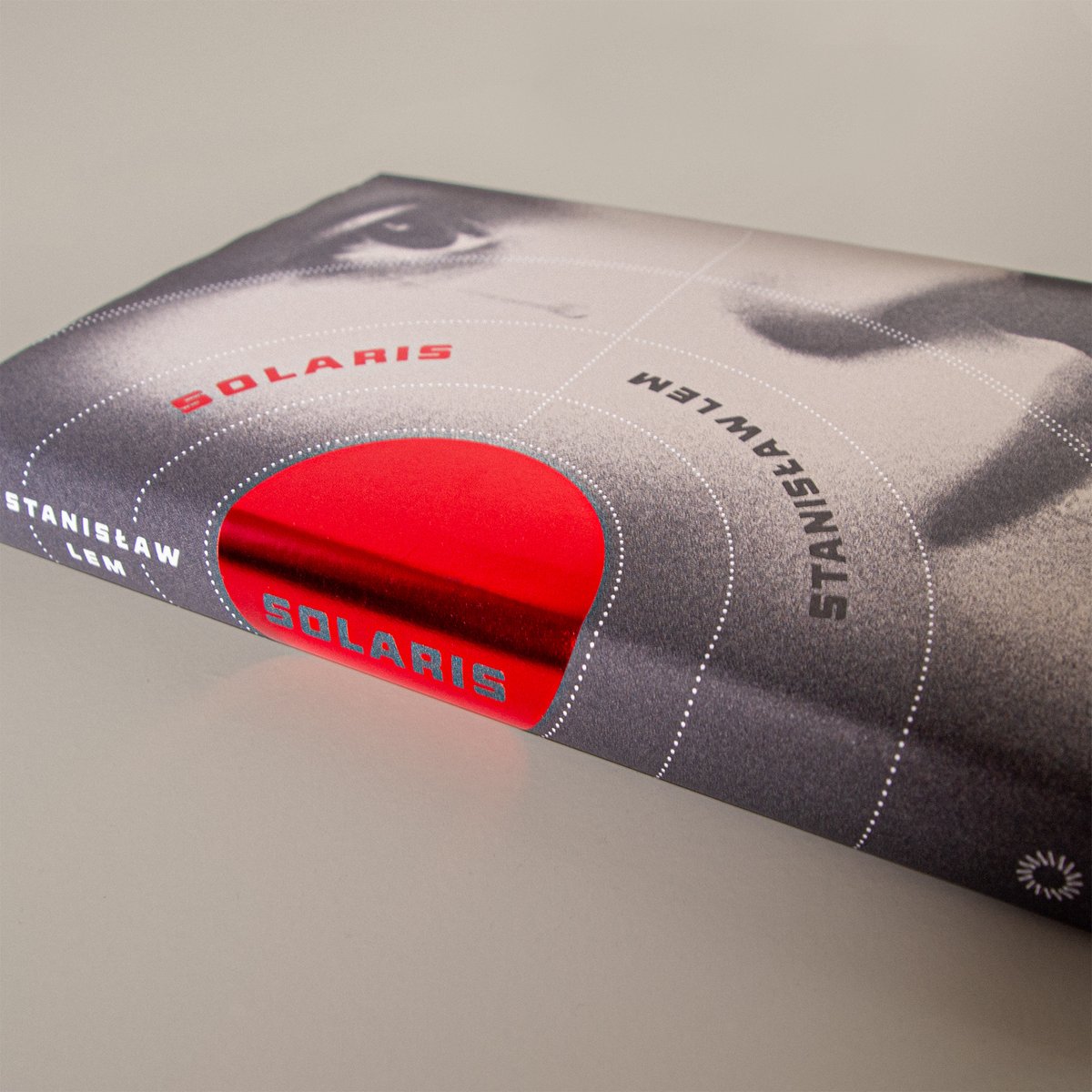 RasmusP's tweet photo. My cover for the Swedish edition of "Solaris" by Stanisław Lem, published by Modernista #graphicdesign #bookdesign #coverdesign https://t.co/ZiMeOLPfhA