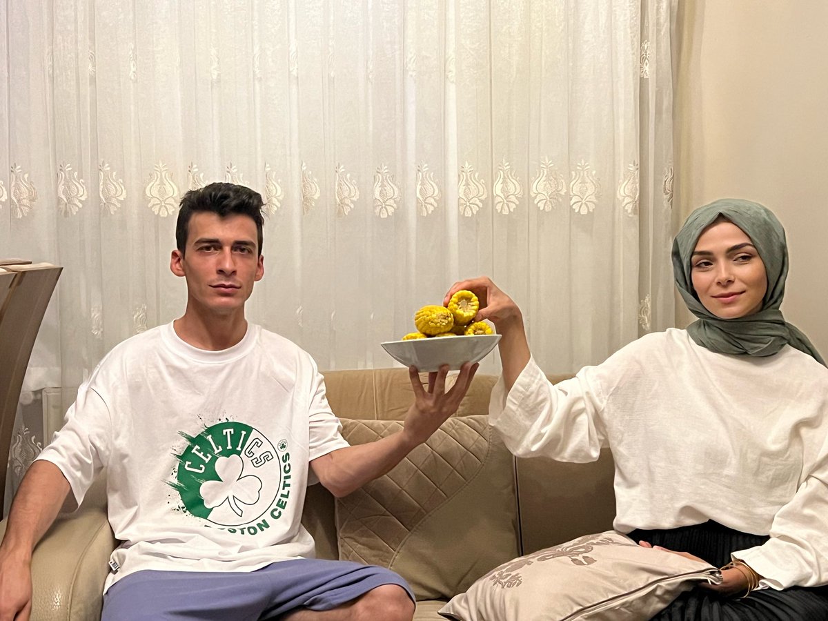 ebruuaygun's tweet photo. İki deli bir araya gelmemeliydik. https://t.co/duVMQEzony