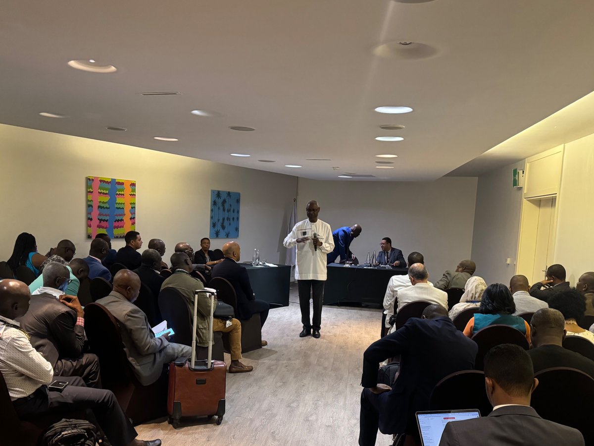 Starting the day with important discussions at #AMCEN2024. Meeting with the Africa Group to align our common goals for <a href="/Cop16Riyadh/">COP16 Riyadh</a>. 

Regional preparatory meetings are crucial to ensure that our collective efforts have a meaningful impact on combating land degradation and