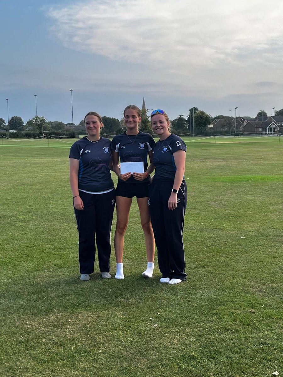 🏆 July Ladies Player of the Month 🏆 

A huge congratulations to Emily Keeping for her performances throughout July! 👏🏻

Thank you to the Carlton Club &amp; Pancake Parlour for sponsoring!