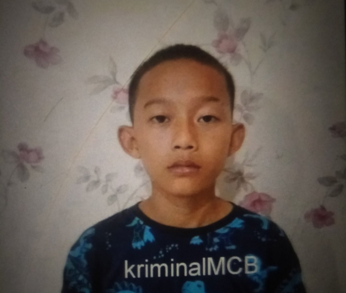 chazellna's tweet photo. lu pada tau kan kasus pembunuhan yang di duga ada pemerkosaan juga terhadap seorang anak berusia 13 thn AA di palembang

Nah ini deretan para bangsat yang jadi terduga pelakunya
sumber : tele https://t.co/YUH3vPlVR5