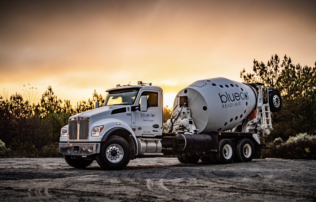 Giatec's tweet image. 💸 Realize substantial savings and efficiencies in your concrete operations with Giatec® SmartMix™!

🏗️ Discover how Blue Dot Readi-Mix is leveraging SmartMix technology in our newest case study:
 hubs.ly/Q02Nx7z80

📸 Photos Courtesy of @BlueDotRM
#MixDesign #AI